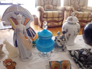 Figuras de porcelana pareja azul y blanco
