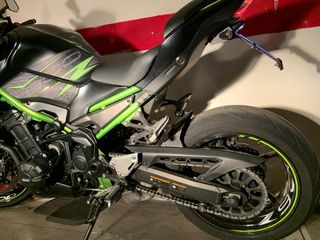 Kawasaki Z900 Negra/Verde