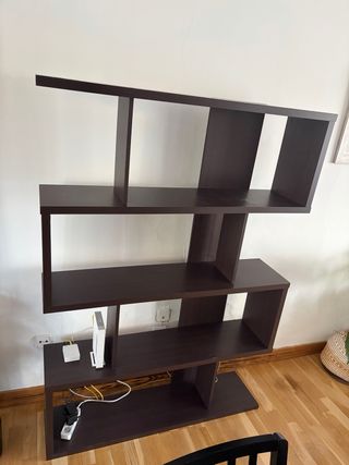 Estantería madera oscura / negro