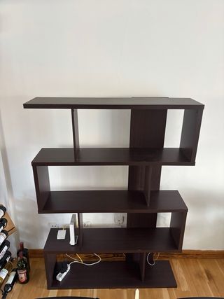 Estantería madera oscura / negro