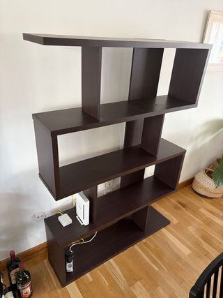 Estantería madera oscura / negro