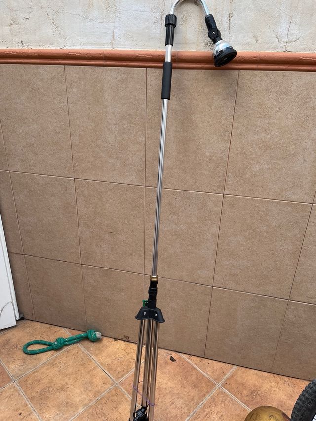 Ducha de camping portátil y extensible nunca usada