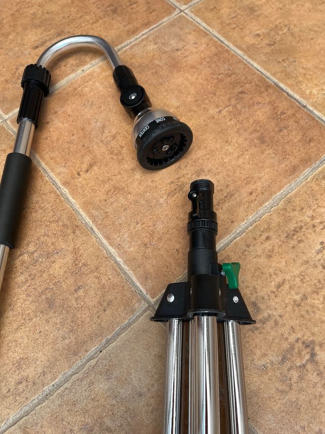 Ducha de camping portátil y extensible nunca usada