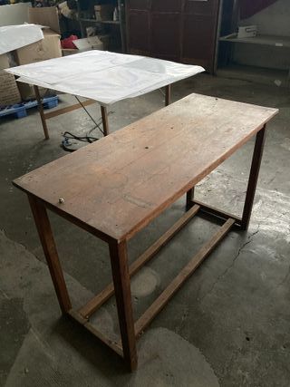 Mesa antigua de madera de taller