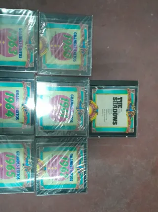 Lote CDs Grandes Éxitos de los 60,precio por todos