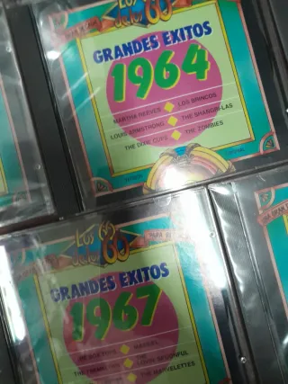 Lote CDs Grandes Éxitos de los 60,precio por todos