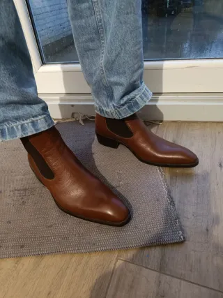 Botas de piel hechas a mano