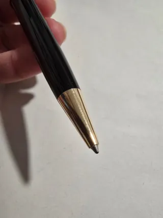 Bolígrafo Montblanc Negro y Dorado