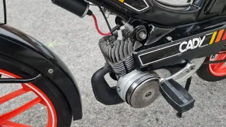 Mobylette Cady Negra y Roja