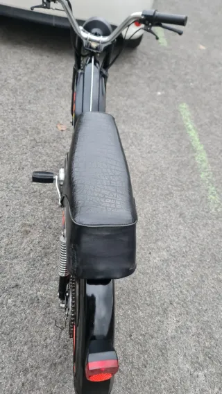 Mobylette Cady Negra y Roja