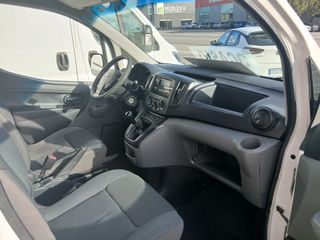 Nissan NV200 2015