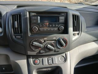 Nissan NV200 2015