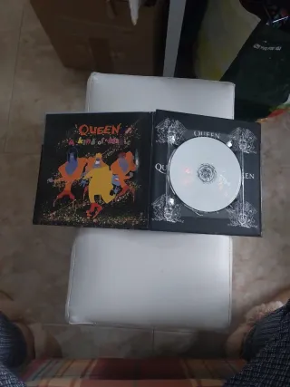 Queen: A Kind Of Magic CD + Libro