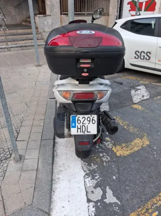 Kymco Xciting 500 R Moto Scooter