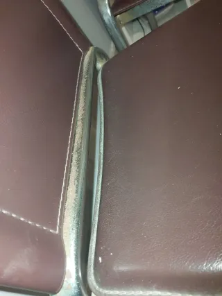 Mesa de cristal y 4 sillas