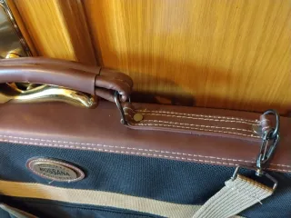 Porta trajes Bossana con bolsillos