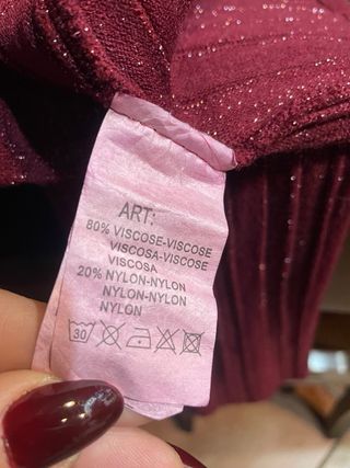 Maglione bordeaux con fili lamé