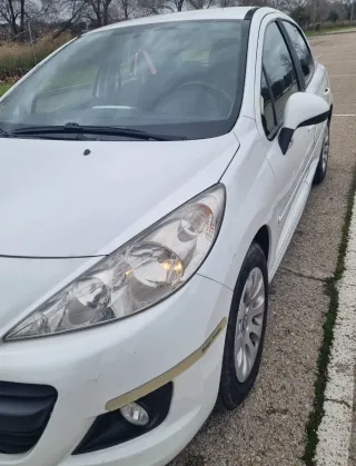 Peugeot 207 2013