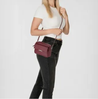 Bolso Calvin Klein burdeos bandolera