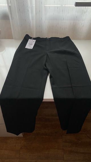 Pantalón negro Pull&Bear Talla M