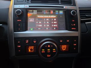 Toyota Verso 7 plazas en excelente estado.