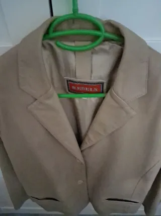 Chaqueta de piel Rebels beige