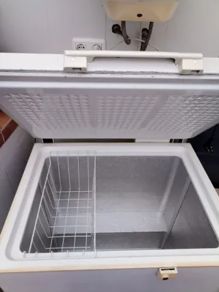 Arcón congelador blanco