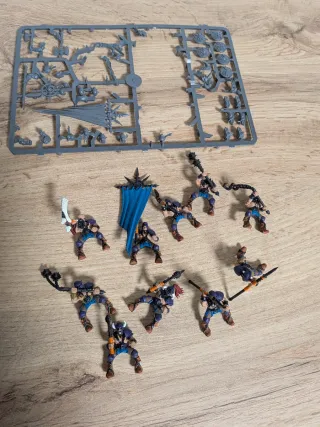 Warhammer Bárbaros a Caballo Guerreros del Caos