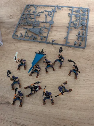 Warhammer Bárbaros a Caballo Guerreros del Caos