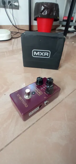 Pedal MXR Tremolo M305