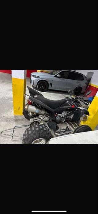 Suzuki LTZ 400 Negro