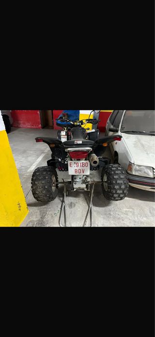 Suzuki LTZ 400 Negro