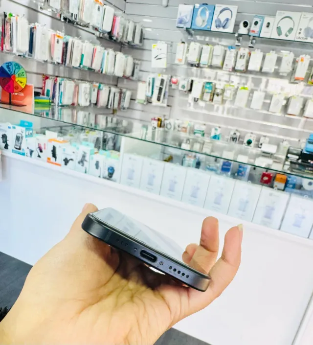 iPhone 15 128GB Grigio/Blu Marina