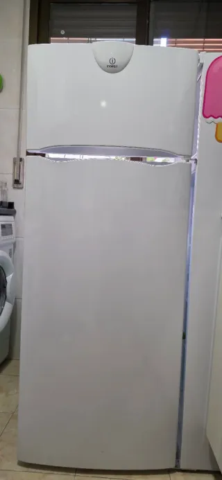 Nevera Indesit Blanca