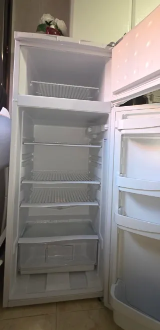 Nevera Indesit Blanca