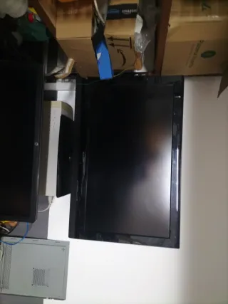 Televisión antigua negra