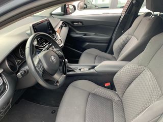 Toyota C-HR HYBRID