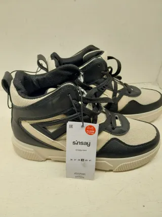 Scarpe Altr beige e nere