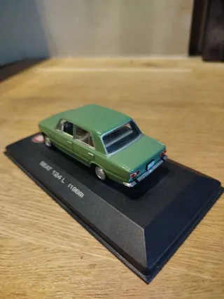 SEAT 124 L (1969) Colección 1/43