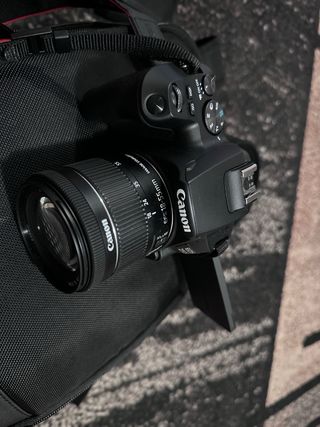 Cámara Canon EOS 250D Negra