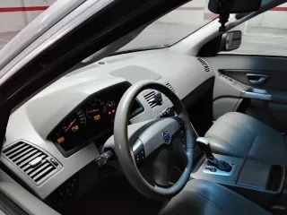 Volvo XC90 2004