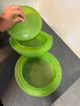 Vaporera de doble altura de silicona verde