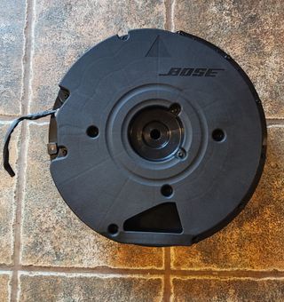 Subwoofer Bose para coche