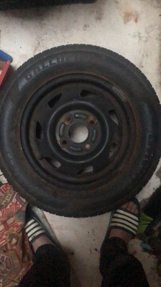 Neumáticos 165/70R13 nuevos