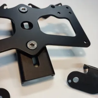 PORTAMATRICULAS MOTO UNIVERSAL RIZOMA PT062B