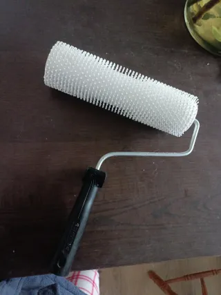 Rodillo de púas para construcción