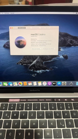 MacBook Pro 256GB 1.4GHz i5 8GB RAM