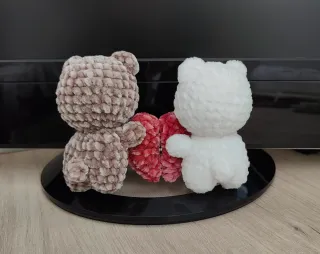Casal de Ursos de Peluche com Coração - Crochet