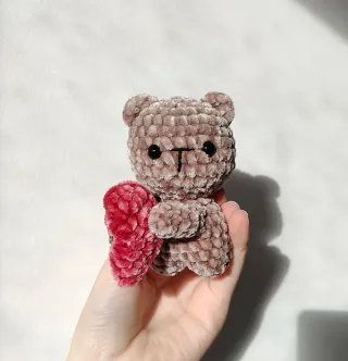 Casal de Ursos de Peluche com Coração - Crochet