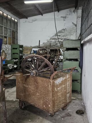 Carro industrial antiguo